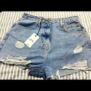 Forever 21 blue Jean shorts. Size 30